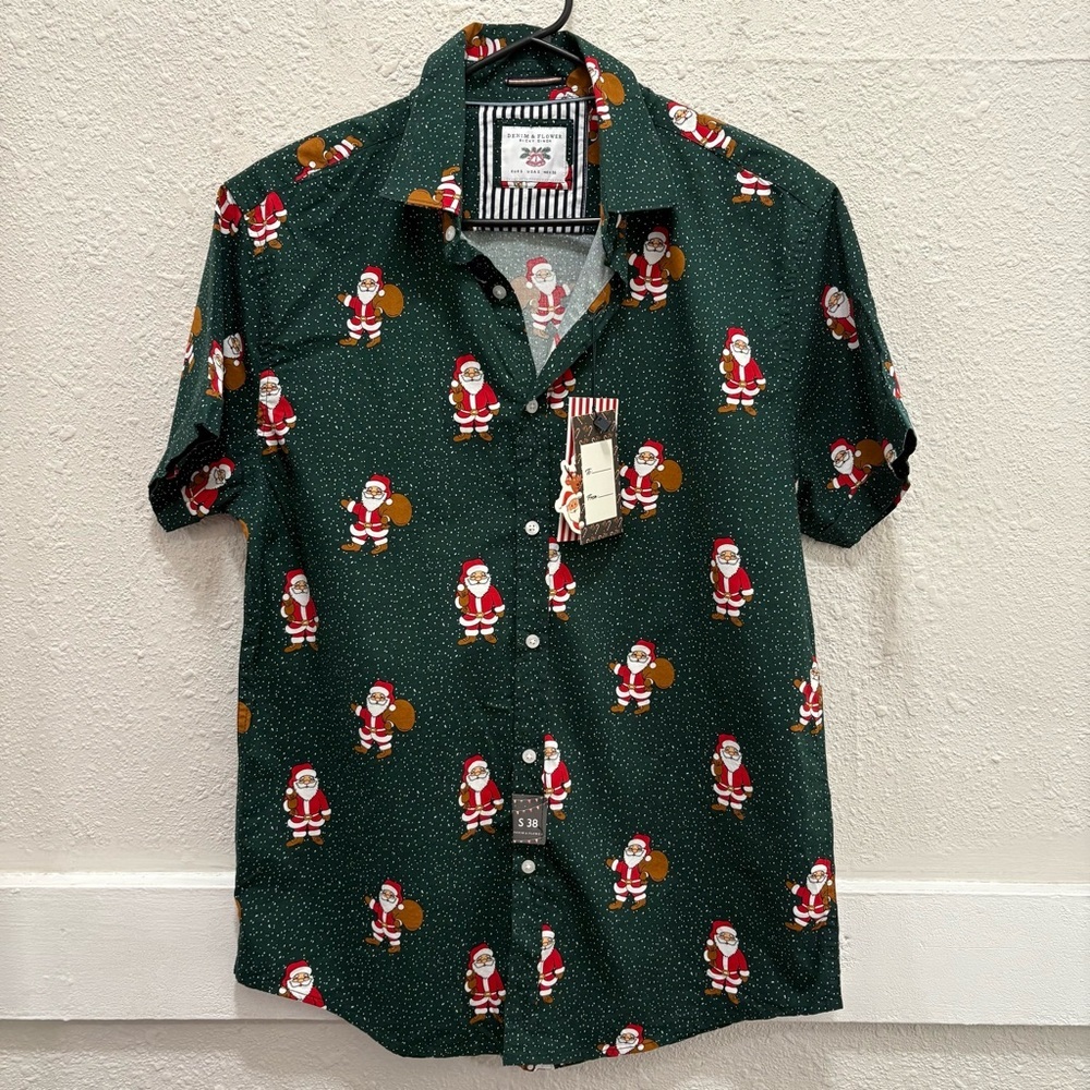 Denim & Flower Green with Santa Short Sleeve Christmas Button Down Shirt NWT S